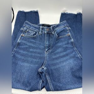 Judy Blue Ankle Cropped Jeans in Classic Blue